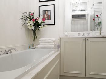 Andre's Mews Luxury Serviced Apartments - Holiday Byron Bay 21