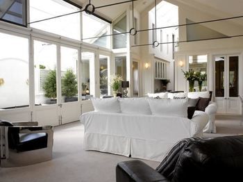 Andre's Mews Luxury Serviced Apartments - Holiday Byron Bay 38