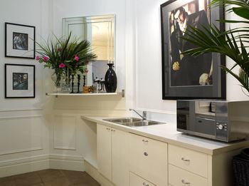 Andre's Mews Luxury Serviced Apartments - Holiday Byron Bay 59