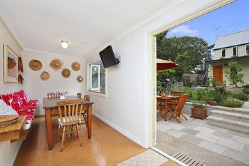 Admiral Collingwood Lodge - Holiday Byron Bay 10