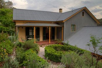 Tizzana Winery Bed & Breakfast - Holiday Byron Bay 6