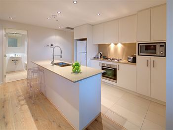 Zara Tower - Luxury Suites And Apartments - Holiday Byron Bay 5