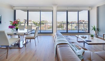 Zara Tower - Luxury Suites And Apartments - Holiday Byron Bay 9