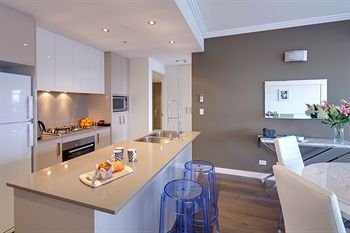 Zara Tower - Luxury Suites And Apartments - Holiday Byron Bay 24