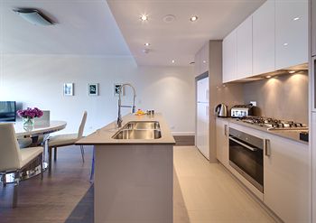 Zara Tower - Luxury Suites And Apartments - Holiday Byron Bay 25