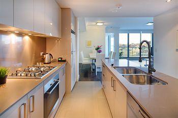 Zara Tower - Luxury Suites And Apartments - Holiday Byron Bay 28