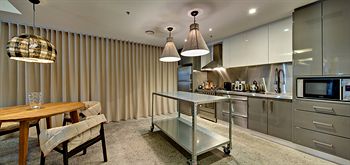 Zara Tower - Luxury Suites And Apartments - Holiday Byron Bay 32