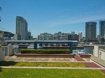 Accent Accommodation At Docklands Melbourne - Holiday Byron Bay 1