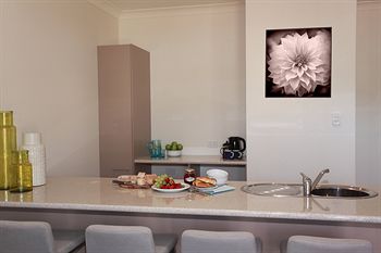H Boutique Hotel - Holiday Byron Bay 1