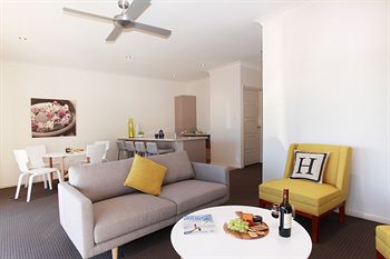 H Boutique Hotel - Holiday Byron Bay 3