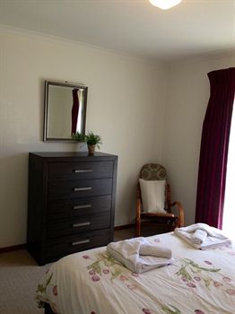 Australian Home Away @ East Doncaster George - Holiday Byron Bay 4