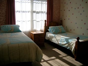 Australian Home Away @ Doncaster Grange Park - Holiday Byron Bay 2