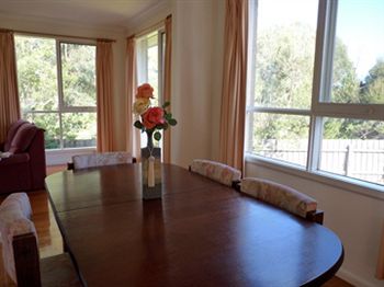 Australian Home Away @ Doncaster Grange Park - Holiday Byron Bay 10