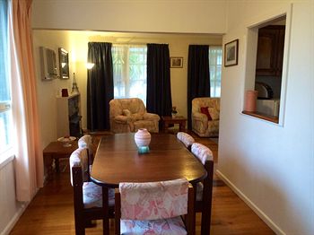 Australian Home Away @ Doncaster Grange Park - Holiday Byron Bay 11