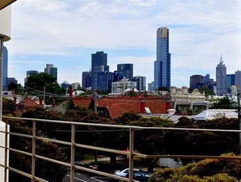 Albert Road Serviced Apartments - Holiday Byron Bay 6