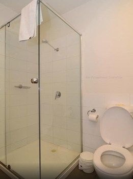 Albert Road Serviced Apartments - Holiday Byron Bay 9