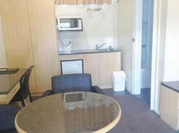 Ashton Townhouse Motel And Suites - Holiday Byron Bay 4