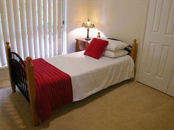Apple Tree Cottage & Studio - Holiday Byron Bay 4