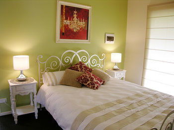 Apple Tree Cottage & Studio - Holiday Byron Bay 9