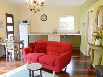 Apple Tree Cottage & Studio - Holiday Byron Bay 13