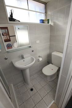 Across Country Motel And Serviced Apartments - Holiday Byron Bay 3