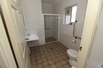 Across Country Motel And Serviced Apartments - Holiday Byron Bay 5
