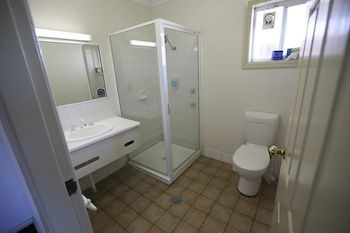 Across Country Motel And Serviced Apartments - Holiday Byron Bay 12