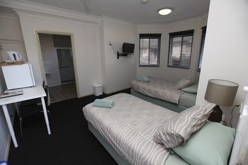 Across Country Motel And Serviced Apartments - Holiday Byron Bay 19
