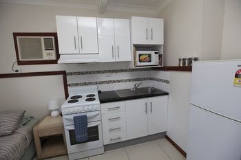 Across Country Motel And Serviced Apartments - Holiday Byron Bay 25