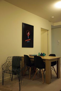 Apartments Of Melbourne Collins Street - Holiday Byron Bay 9