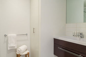 Aria Hotel Apartments - Clarendon - Holiday Byron Bay 16