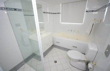 North Ryde 48 Font Furnished Apartment - Holiday Byron Bay 0
