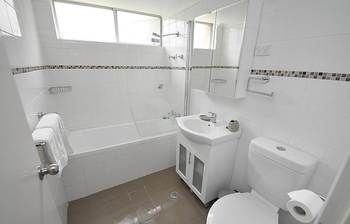 North Ryde 7 Khrt Furnished Apartment - Holiday Byron Bay 1