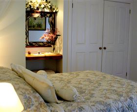 Addlestone House Bed & Breakfast - Holiday Byron Bay 0