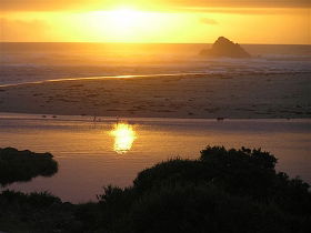 Arthur River Beach House - Holiday Byron Bay 0