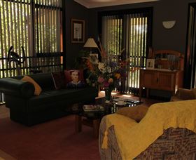 Asimatree Bed & Breakfast And Art Garden - Holiday Byron Bay 0
