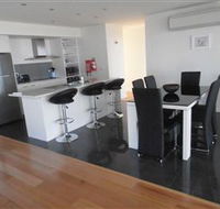 Tuckers Rocks Cottage - Holiday Byron Bay