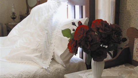 Abergeldie Bed & Breakfast - Holiday Byron Bay 1
