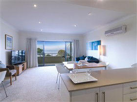 Aurora Ozone Apartments - Holiday Byron Bay 1