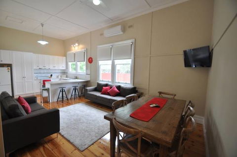 Ain Garth Self Catering Accommodation - Holiday Byron Bay 0