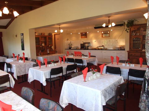 Allan Cunningham Motel And Old Wagon Restaurant - Holiday Byron Bay 6