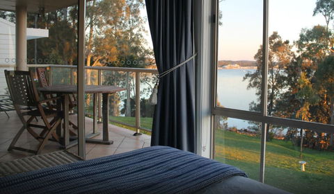 Anne's Waterfront Haven Bed & Breakfast - Holiday Byron Bay 0