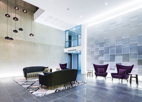 Avenue Hotel Canberra - Holiday Byron Bay 0