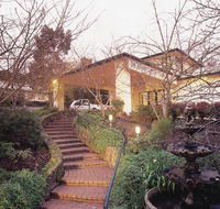 Eltham Gateway Hotel and Conference Centre - Holiday Byron Bay