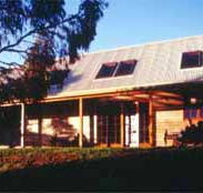 Otago Cottage  Otago Bungalow - Holiday Byron Bay