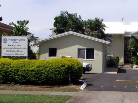 QCWA Holiday Units - Holiday Byron Bay 0
