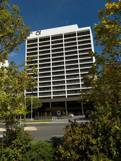 QT Canberra - Holiday Byron Bay 2