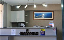 Lakeview Motor Inn - Belmont - Holiday Byron Bay 1