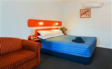 Rest Point Motor Inn And Hereford Steakhouse - Glen Innes - Holiday Byron Bay 2