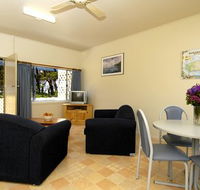 Island Coastal Units - Holiday Byron Bay